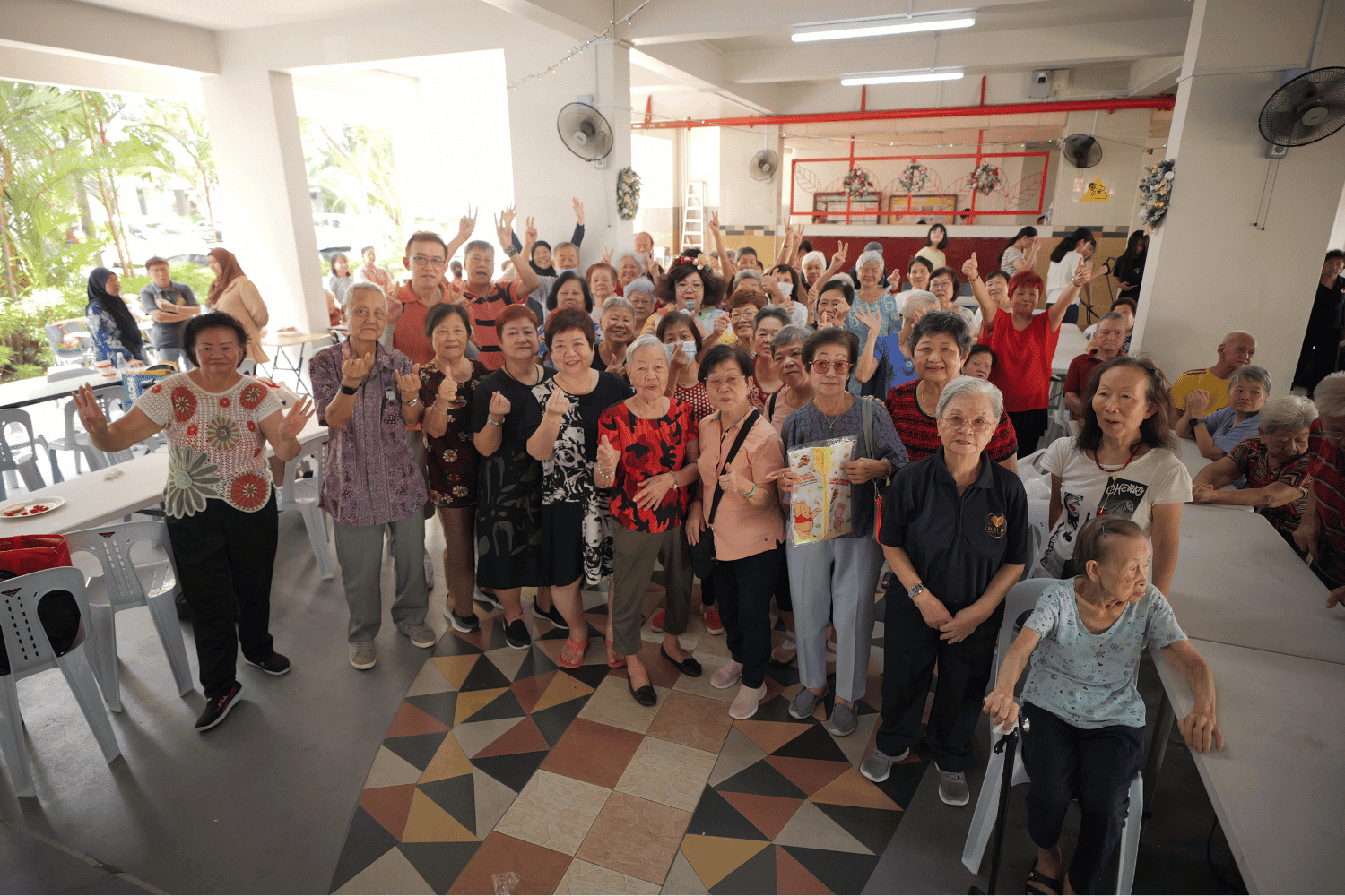 HUG's Christmas and One Year Anniversary Mai Gong Bo Jio 2024